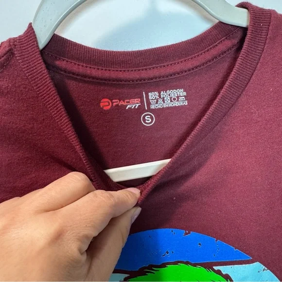 Pacer Honduras T-shirt Women’s Size S Burgundy Red Scarlet Macaw Guacamaya - Picture 4 of 9